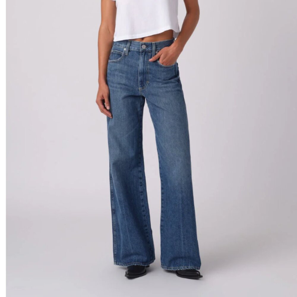 AMO Frida Admire Jean - size 27 - like new